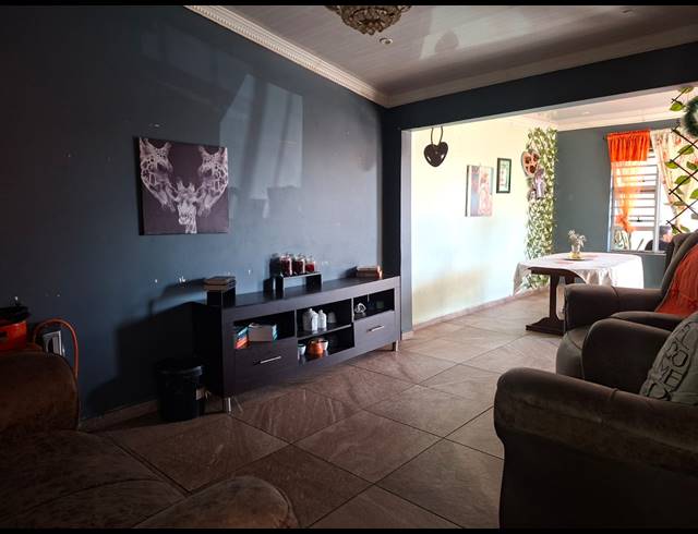 3 BEDROOM FREESTANDING FOR SALE IN BUFFALO FLATS